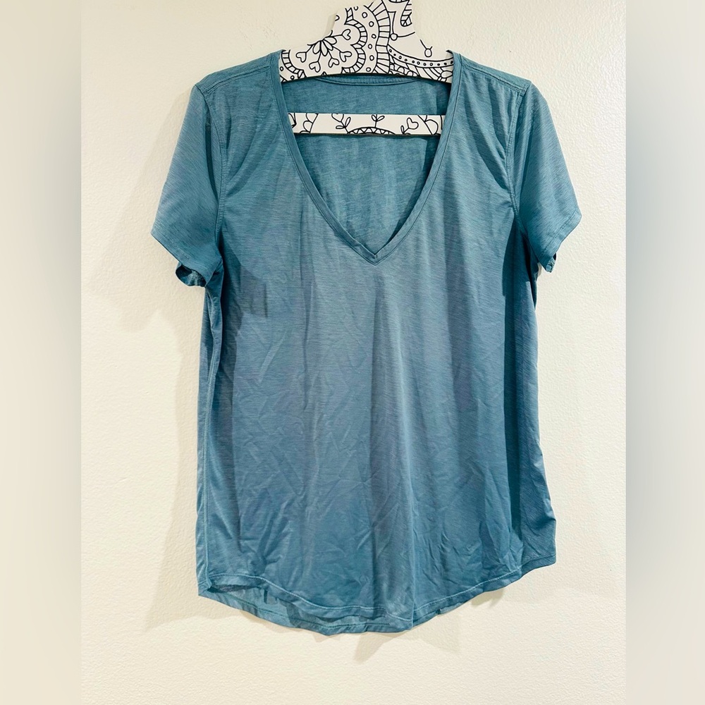 Lululemon All Love Tee size 8 cloud blue